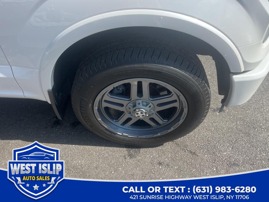 2015 Ford F-150 4WD SuperCrew 145" Platinum, available for sale in West Islip, New York | West Islip Auto Sales. West Islip, New York 2015 Ford F-150 4WD SuperCrew 145" Platinum, available for sale in West Islip, New York | West Islip Auto Sales. West Islip, New York