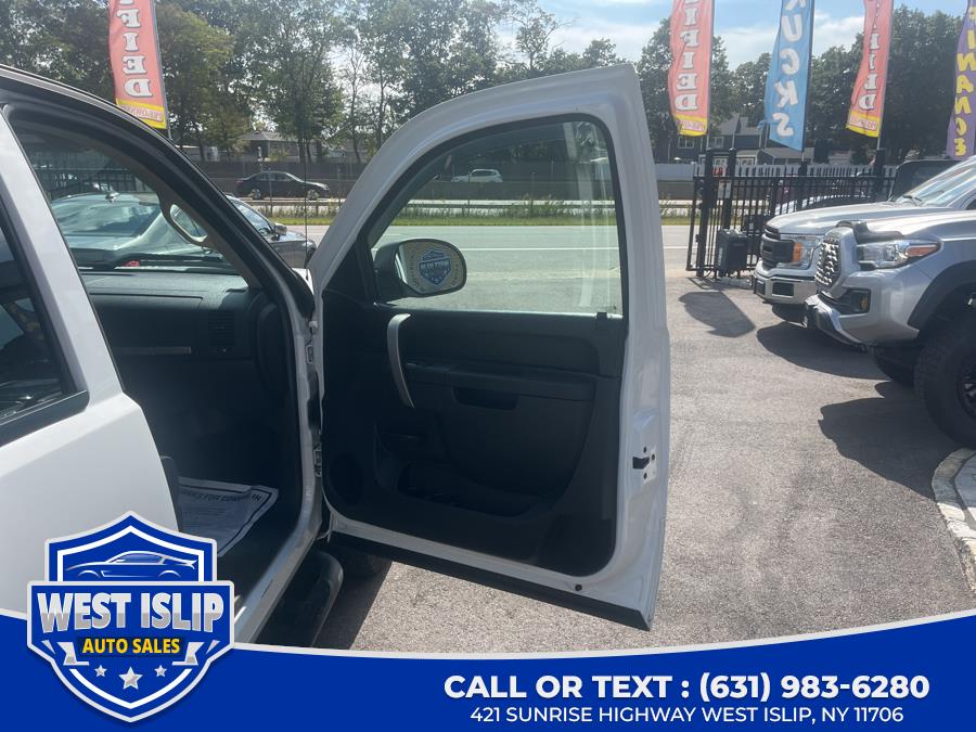 2012 Chevrolet Silverado 1500 4WD Crew Cab 143.5" LT, available for sale in West Islip, New York | West Islip Auto Sales. West Islip, New York 2012 Chevrolet Silverado 1500 4WD Crew Cab 143.5" LT, available for sale in West Islip, New York | West Islip Auto Sales. West Islip, New York