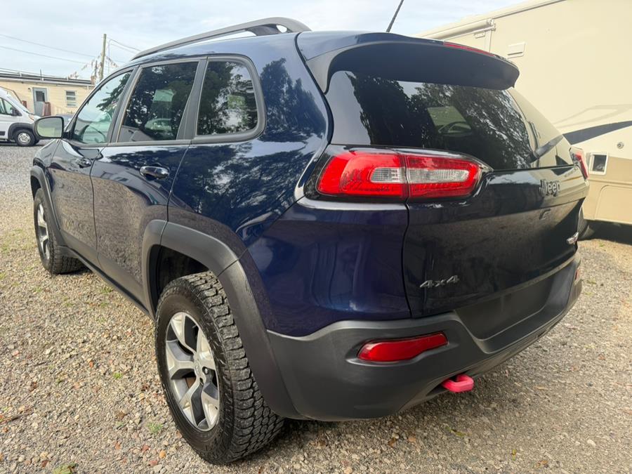 2015 Jeep Cherokee Trailhawk photo 2