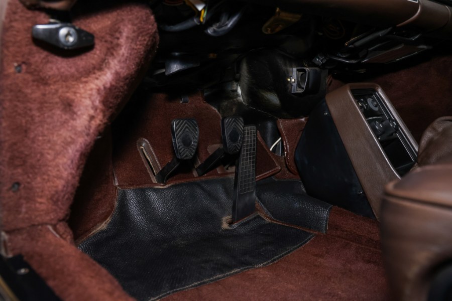 1986 Porsche 911 Carrera, available for sale in North Salem, New York | Meccanic Shop North Inc. North Salem, New York 1986 Porsche 911 Carrera, available for sale in North Salem, New York | Meccanic Shop North Inc. North Salem, New York