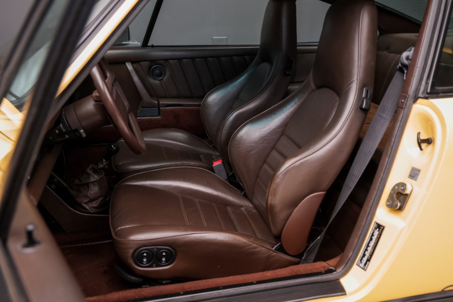 1986 Porsche 911 Carrera, available for sale in North Salem, New York | Meccanic Shop North Inc. North Salem, New York 1986 Porsche 911 Carrera, available for sale in North Salem, New York | Meccanic Shop North Inc. North Salem, New York