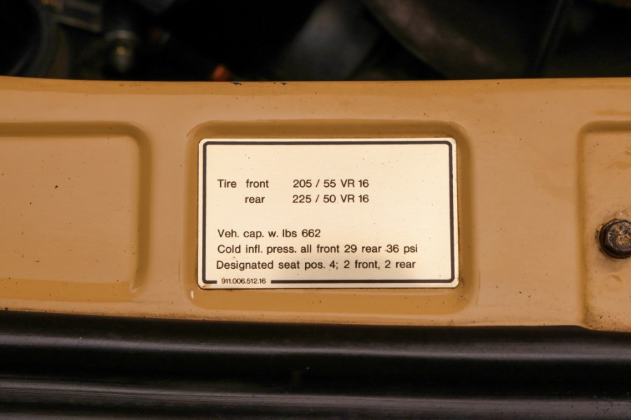 1986 Porsche 911 Carrera, available for sale in North Salem, New York | Meccanic Shop North Inc. North Salem, New York 1986 Porsche 911 Carrera, available for sale in North Salem, New York | Meccanic Shop North Inc. North Salem, New York