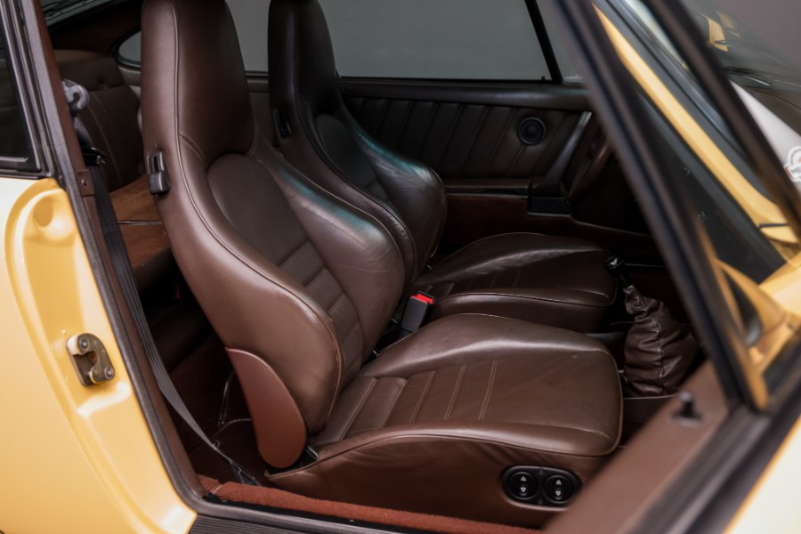1986 Porsche 911 Carrera, available for sale in North Salem, New York | Meccanic Shop North Inc. North Salem, New York 1986 Porsche 911 Carrera, available for sale in North Salem, New York | Meccanic Shop North Inc. North Salem, New York