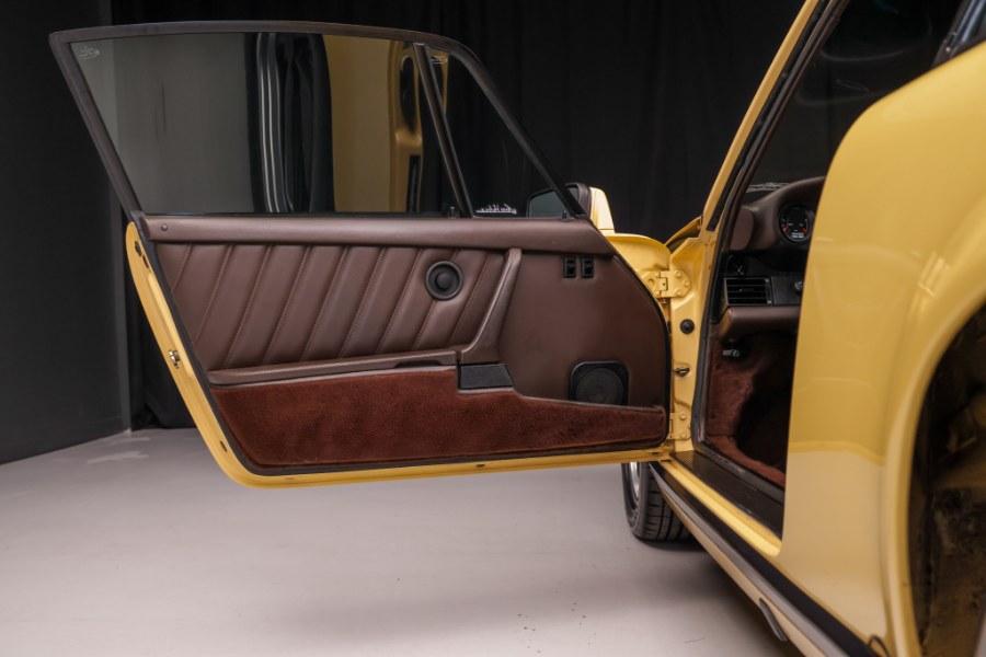 1986 Porsche 911 Carrera, available for sale in North Salem, New York | Meccanic Shop North Inc. North Salem, New York 1986 Porsche 911 Carrera, available for sale in North Salem, New York | Meccanic Shop North Inc. North Salem, New York
