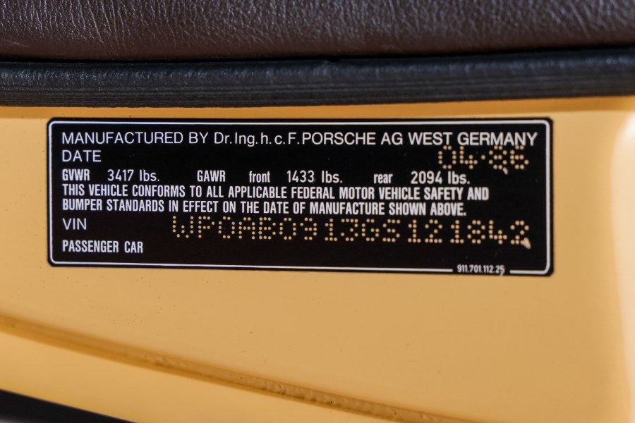 1986 Porsche 911 Carrera, available for sale in North Salem, New York | Meccanic Shop North Inc. North Salem, New York 1986 Porsche 911 Carrera, available for sale in North Salem, New York | Meccanic Shop North Inc. North Salem, New York