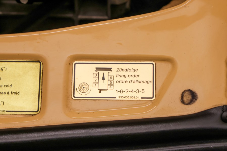 1986 Porsche 911 Carrera, available for sale in North Salem, New York | Meccanic Shop North Inc. North Salem, New York 1986 Porsche 911 Carrera, available for sale in North Salem, New York | Meccanic Shop North Inc. North Salem, New York