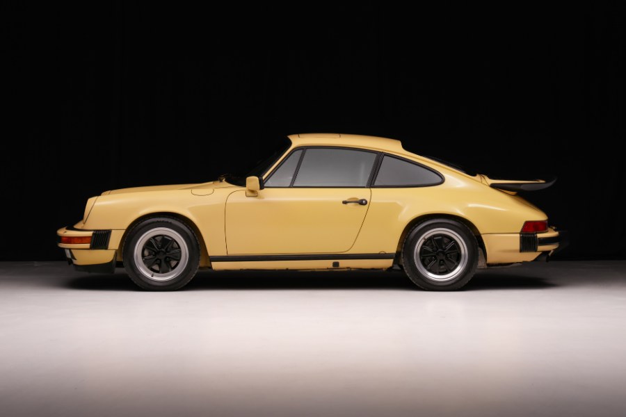 1986 Porsche 911 Carrera, available for sale in North Salem, New York | Meccanic Shop North Inc. North Salem, New York 1986 Porsche 911 Carrera, available for sale in North Salem, New York | Meccanic Shop North Inc. North Salem, New York