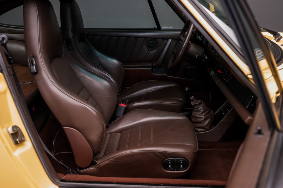1986 Porsche 911 Carrera, available for sale in North Salem, New York | Meccanic Shop North Inc. North Salem, New York 1986 Porsche 911 Carrera, available for sale in North Salem, New York | Meccanic Shop North Inc. North Salem, New York