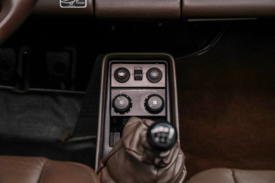 1986 Porsche 911 Carrera, available for sale in North Salem, New York | Meccanic Shop North Inc. North Salem, New York 1986 Porsche 911 Carrera, available for sale in North Salem, New York | Meccanic Shop North Inc. North Salem, New York