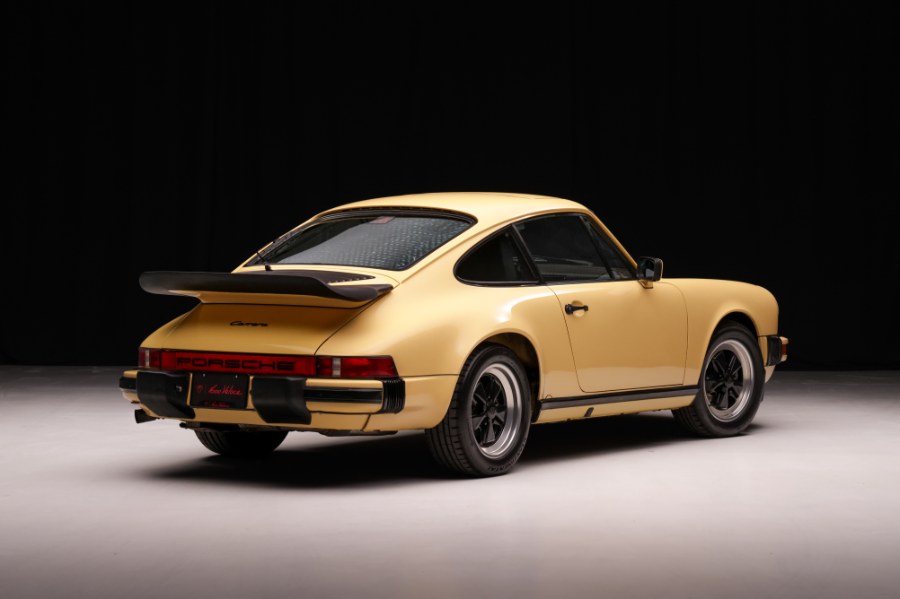 1986 Porsche 911 Carrera, available for sale in North Salem, New York | Meccanic Shop North Inc. North Salem, New York 1986 Porsche 911 Carrera, available for sale in North Salem, New York | Meccanic Shop North Inc. North Salem, New York