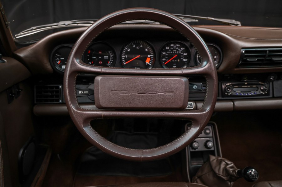 1986 Porsche 911 Carrera, available for sale in North Salem, New York | Meccanic Shop North Inc. North Salem, New York 1986 Porsche 911 Carrera, available for sale in North Salem, New York | Meccanic Shop North Inc. North Salem, New York
