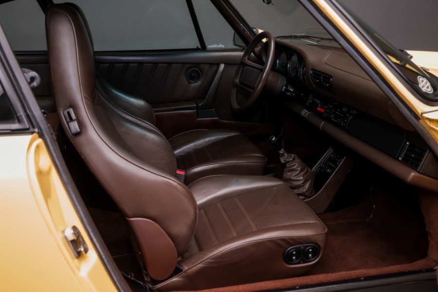 1986 Porsche 911 Carrera, available for sale in North Salem, New York | Meccanic Shop North Inc. North Salem, New York 1986 Porsche 911 Carrera, available for sale in North Salem, New York | Meccanic Shop North Inc. North Salem, New York