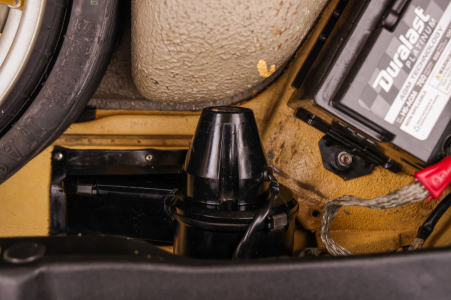 1986 Porsche 911 Carrera, available for sale in North Salem, New York | Meccanic Shop North Inc. North Salem, New York 1986 Porsche 911 Carrera, available for sale in North Salem, New York | Meccanic Shop North Inc. North Salem, New York