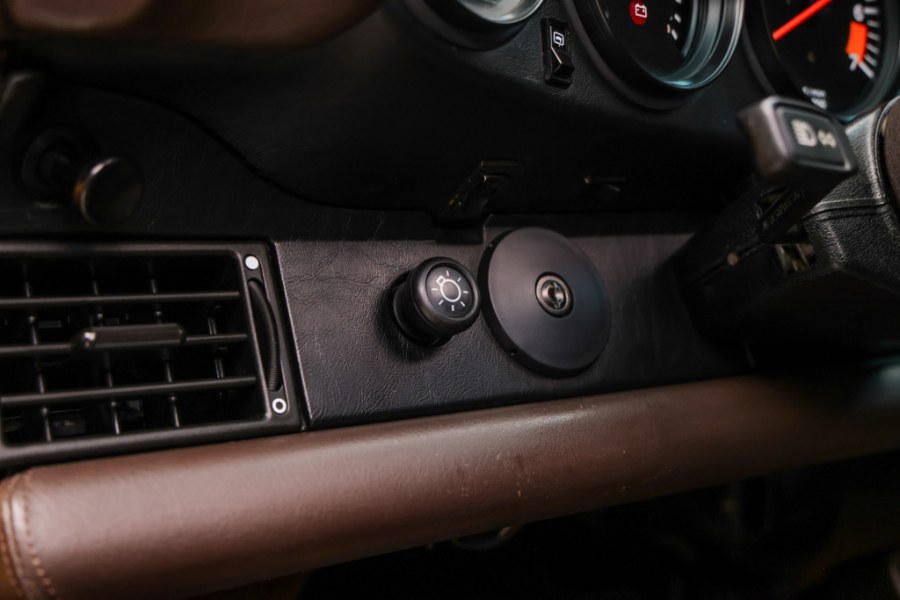 1986 Porsche 911 Carrera, available for sale in North Salem, New York | Meccanic Shop North Inc. North Salem, New York 1986 Porsche 911 Carrera, available for sale in North Salem, New York | Meccanic Shop North Inc. North Salem, New York