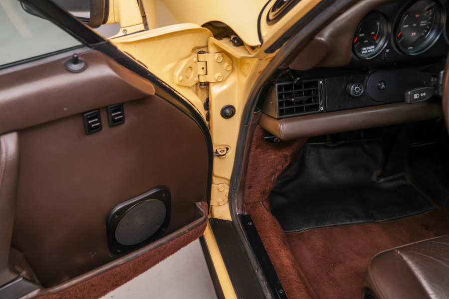 1986 Porsche 911 Carrera, available for sale in North Salem, New York | Meccanic Shop North Inc. North Salem, New York 1986 Porsche 911 Carrera, available for sale in North Salem, New York | Meccanic Shop North Inc. North Salem, New York