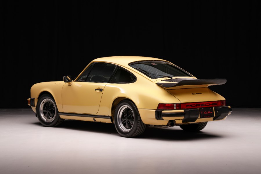 1986 Porsche 911 Carrera, available for sale in North Salem, New York | Meccanic Shop North Inc. North Salem, New York 1986 Porsche 911 Carrera, available for sale in North Salem, New York | Meccanic Shop North Inc. North Salem, New York