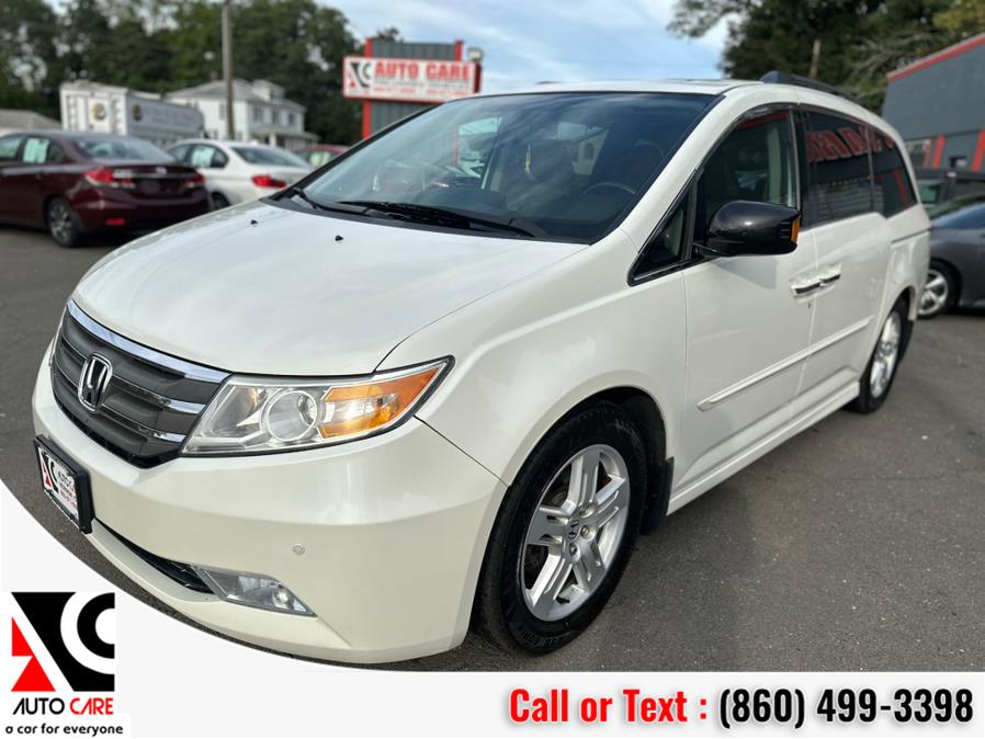 2013 Honda Odyssey Touring photo 3