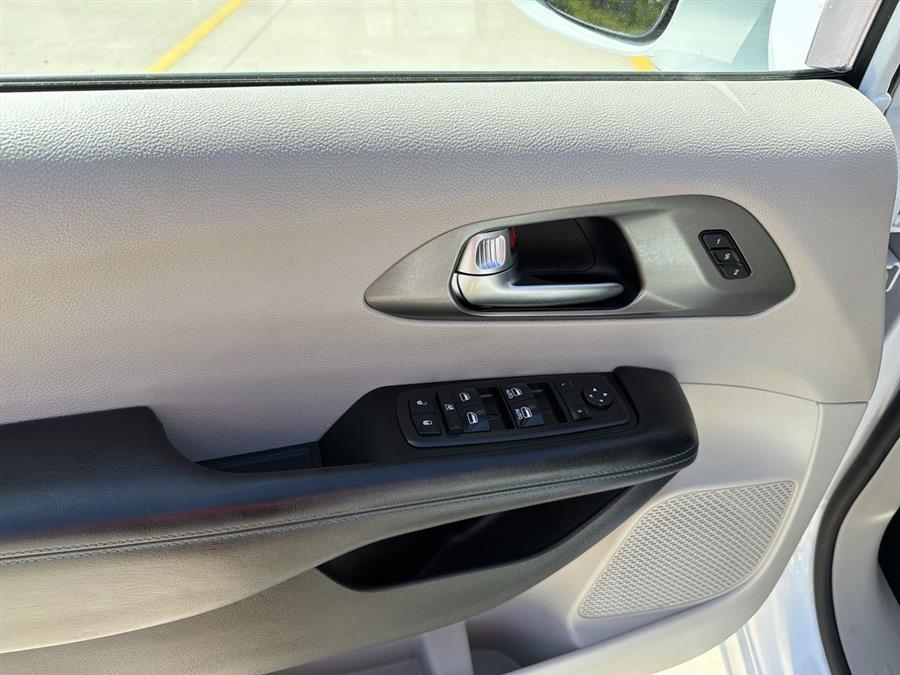 2021 Chrysler Pacifica Touring L, available for sale in Elida, Ohio | Josh's All Under Ten LLC. Elida, Ohio 2021 Chrysler Pacifica Touring L, available for sale in Elida, Ohio | Josh's All Under Ten LLC. Elida, Ohio
