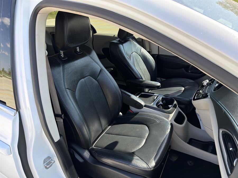 2021 Chrysler Pacifica Touring L, available for sale in Elida, Ohio | Josh's All Under Ten LLC. Elida, Ohio 2021 Chrysler Pacifica Touring L, available for sale in Elida, Ohio | Josh's All Under Ten LLC. Elida, Ohio