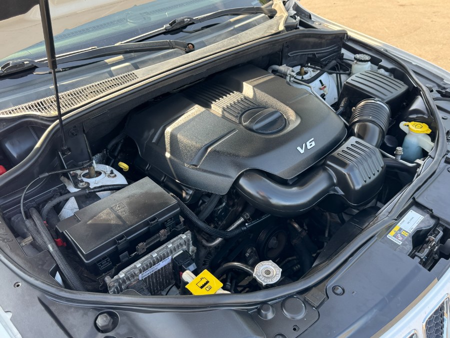 2015 Jeep Grand Cherokee 4WD 4dr Overland, available for sale in Ortonville, Michigan | Marsh Auto Sales LLC. Ortonville, Michigan 2015 Jeep Grand Cherokee 4WD 4dr Overland, available for sale in Ortonville, Michigan | Marsh Auto Sales LLC. Ortonville, Michigan