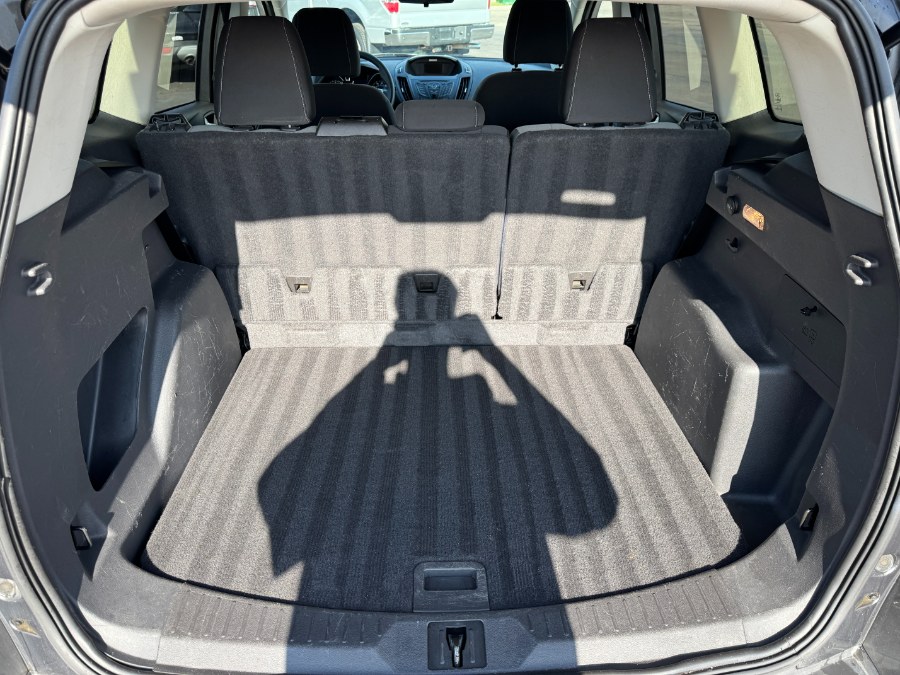 2015 Ford Escape FWD 4dr SE, available for sale in Ortonville, Michigan | Marsh Auto Sales LLC. Ortonville, Michigan 2015 Ford Escape FWD 4dr SE, available for sale in Ortonville, Michigan | Marsh Auto Sales LLC. Ortonville, Michigan