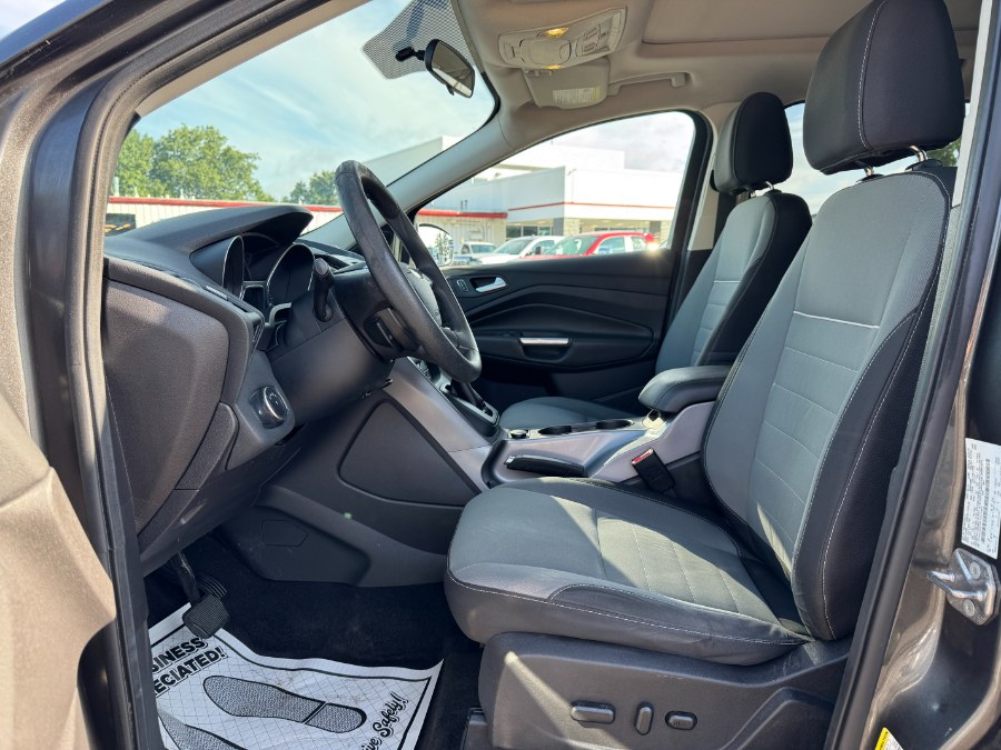 2015 Ford Escape FWD 4dr SE, available for sale in Ortonville, Michigan | Marsh Auto Sales LLC. Ortonville, Michigan 2015 Ford Escape FWD 4dr SE, available for sale in Ortonville, Michigan | Marsh Auto Sales LLC. Ortonville, Michigan