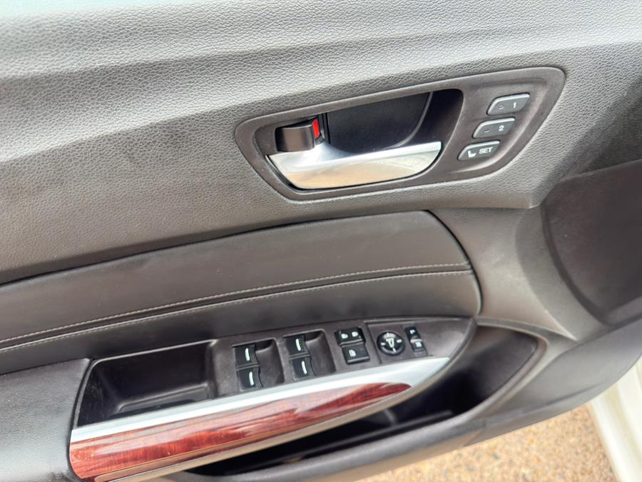 2015 Acura TLX Base photo 13