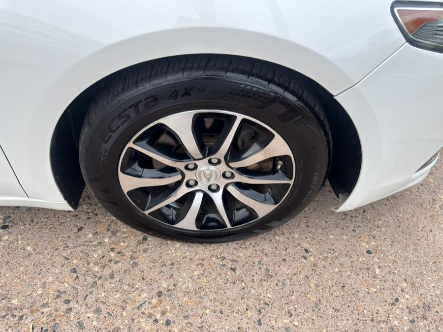 2015 Acura TLX Base photo 21