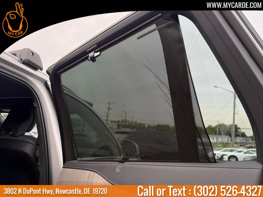2023 Volvo XC90 Recharge T8 Ultimate photo 17