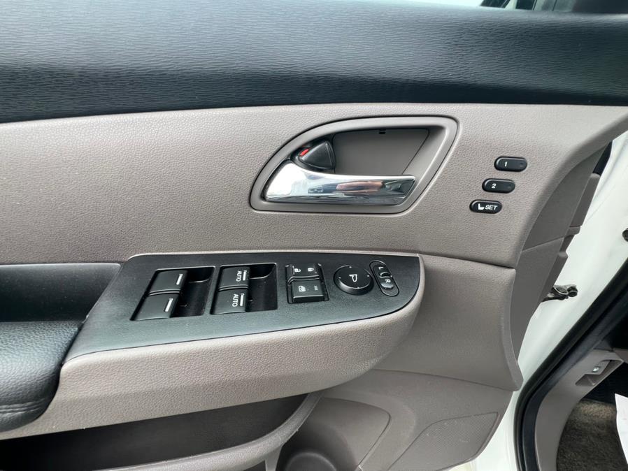 2014 Honda Odyssey 5dr Touring Elite, available for sale in Lodi, New Jersey | Route 46 Auto Sales Inc. Lodi, New Jersey 2014 Honda Odyssey 5dr Touring Elite, available for sale in Lodi, New Jersey | Route 46 Auto Sales Inc. Lodi, New Jersey