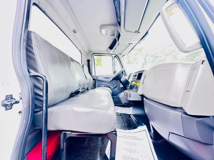 2018 INTERNATIONAL 4300 26 FEET DRY BOX  + CUMMINS  + LIFT GATE + NO CDL, available for sale in South Amboy, New Jersey | NJ Truck Spot. South Amboy, New Jersey 2018 INTERNATIONAL 4300 26 FEET DRY BOX  + CUMMINS  + LIFT GATE + NO CDL, available for sale in South Amboy, New Jersey | NJ Truck Spot. South Amboy, New Jersey