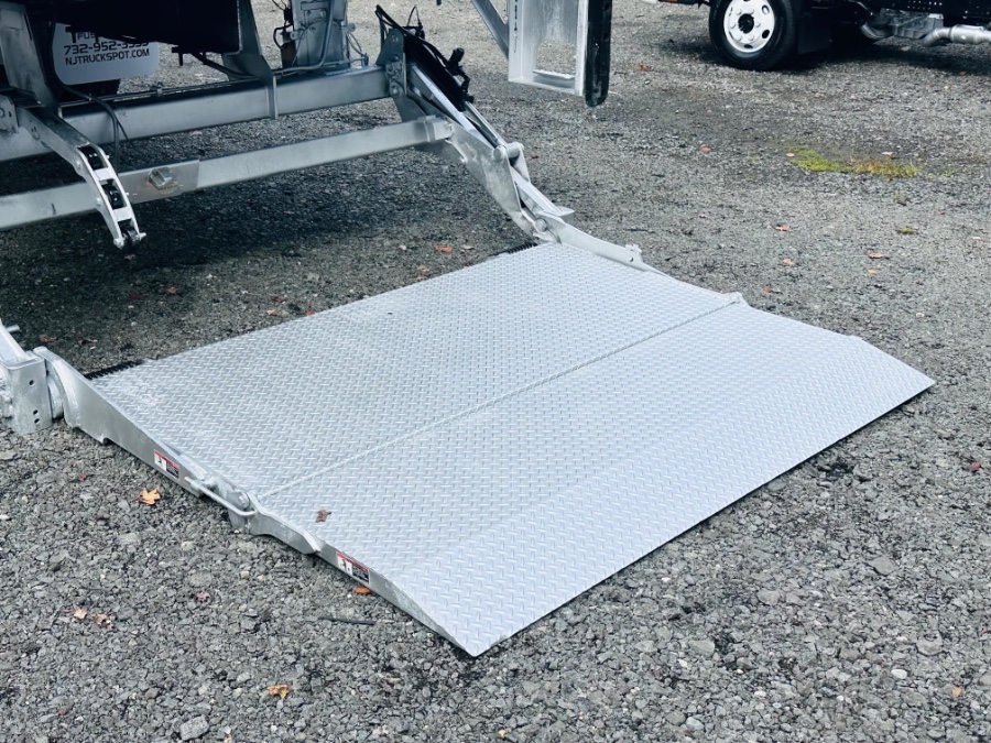 2018 INTERNATIONAL 4300 26 FEET DRY BOX  + CUMMINS  + LIFT GATE + NO CDL, available for sale in South Amboy, New Jersey | NJ Truck Spot. South Amboy, New Jersey 2018 INTERNATIONAL 4300 26 FEET DRY BOX  + CUMMINS  + LIFT GATE + NO CDL, available for sale in South Amboy, New Jersey | NJ Truck Spot. South Amboy, New Jersey