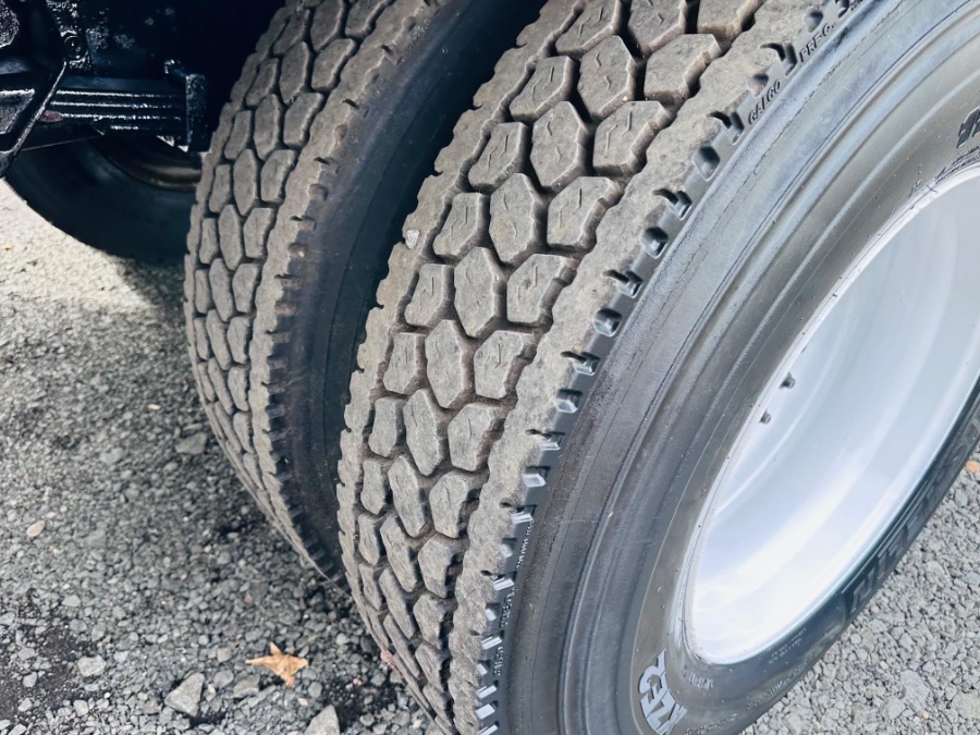 2018 INTERNATIONAL 4300 26 FEET DRY BOX  + CUMMINS  + LIFT GATE + NO CDL, available for sale in South Amboy, New Jersey | NJ Truck Spot. South Amboy, New Jersey 2018 INTERNATIONAL 4300 26 FEET DRY BOX  + CUMMINS  + LIFT GATE + NO CDL, available for sale in South Amboy, New Jersey | NJ Truck Spot. South Amboy, New Jersey