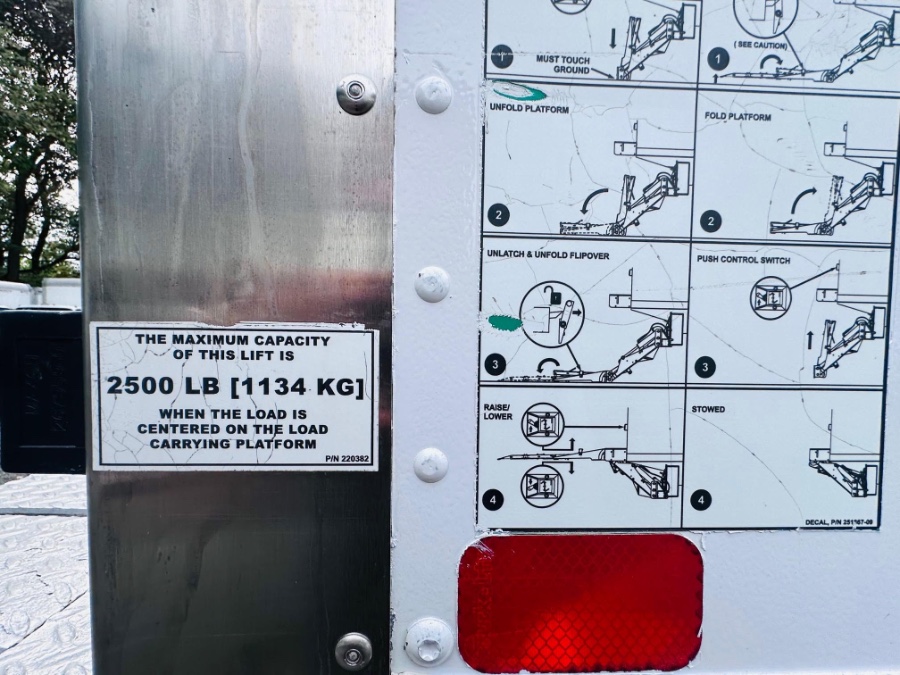 2018 International 4300 26 FEET DRY BOX  + CUMMINS  + LIFT GATE + NO CDL, available for sale in South Amboy, New Jersey | NJ Truck Spot. South Amboy, New Jersey 2018 International 4300 26 FEET DRY BOX  + CUMMINS  + LIFT GATE + NO CDL, available for sale in South Amboy, New Jersey | NJ Truck Spot. South Amboy, New Jersey