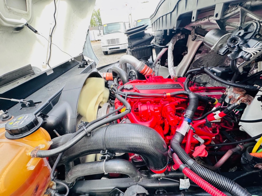 2018 International 4300 26 FEET DRY BOX  + CUMMINS  + LIFT GATE + NO CDL, available for sale in South Amboy, New Jersey | NJ Truck Spot. South Amboy, New Jersey 2018 International 4300 26 FEET DRY BOX  + CUMMINS  + LIFT GATE + NO CDL, available for sale in South Amboy, New Jersey | NJ Truck Spot. South Amboy, New Jersey