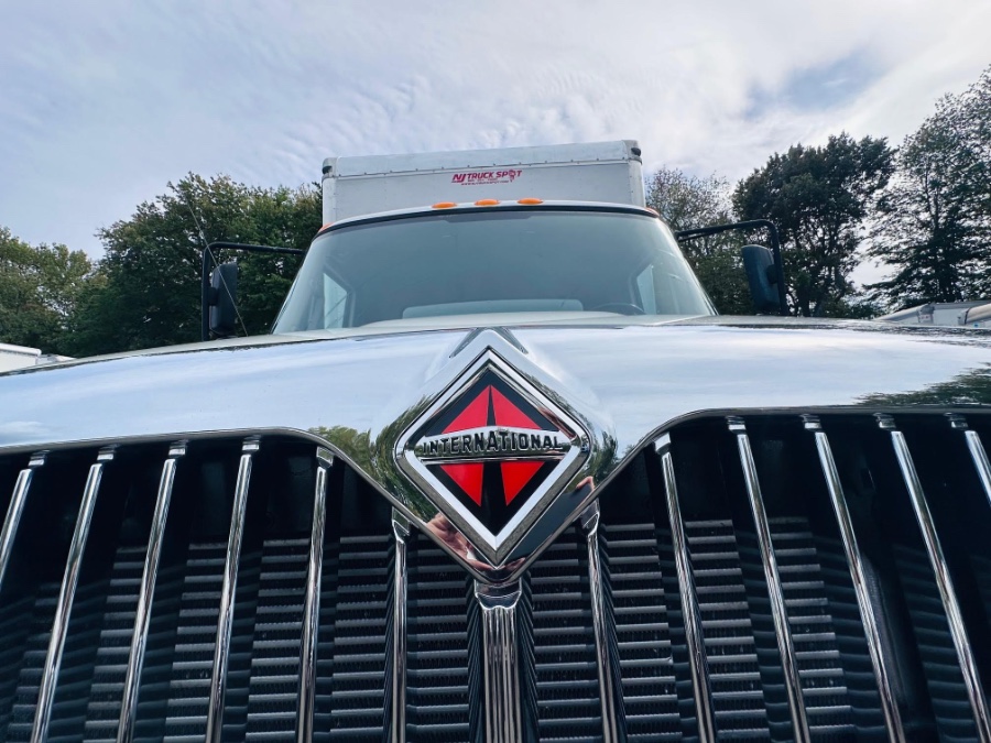 2018 International 4300 26 FEET DRY BOX  + CUMMINS  + LIFT GATE + NO CDL, available for sale in South Amboy, New Jersey | NJ Truck Spot. South Amboy, New Jersey 2018 International 4300 26 FEET DRY BOX  + CUMMINS  + LIFT GATE + NO CDL, available for sale in South Amboy, New Jersey | NJ Truck Spot. South Amboy, New Jersey