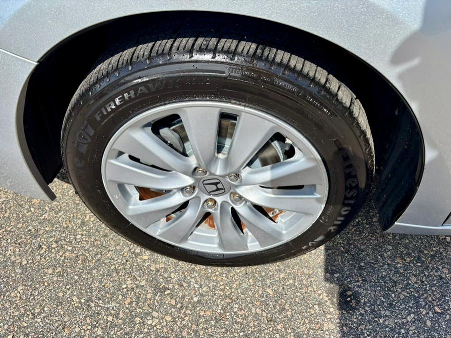 2011 Honda Accord EX photo 25