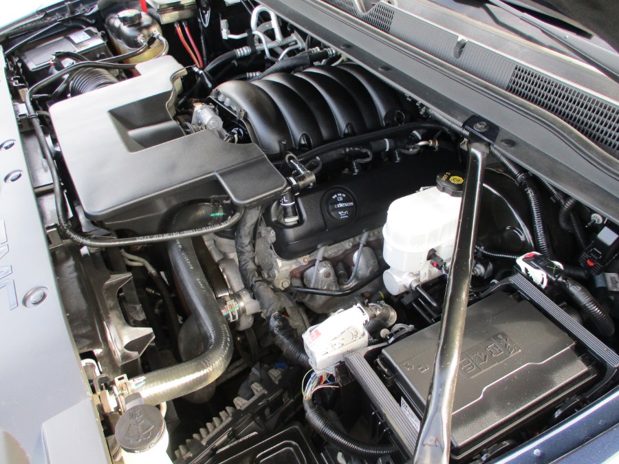 2019 GMC Yukon XL 4WD 4dr Denali, available for sale in Suffield, Connecticut | Suffield Auto LLC. Suffield, Connecticut 2019 GMC Yukon XL 4WD 4dr Denali, available for sale in Suffield, Connecticut | Suffield Auto LLC. Suffield, Connecticut