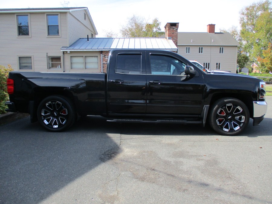 2017 Chevrolet Silverado 1500 4WD Double Cab 143.5" LT w/2LT, available for sale in Suffield, Connecticut | Suffield Auto LLC. Suffield, Connecticut 2017 Chevrolet Silverado 1500 4WD Double Cab 143.5" LT w/2LT, available for sale in Suffield, Connecticut | Suffield Auto LLC. Suffield, Connecticut