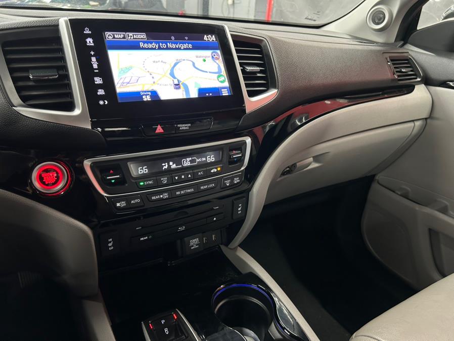 2018 Honda Pilot Touring AWD, available for sale in Garfield, New Jersey | Urban Motors Collection. Garfield, New Jersey 2018 Honda Pilot Touring AWD, available for sale in Garfield, New Jersey | Urban Motors Collection. Garfield, New Jersey