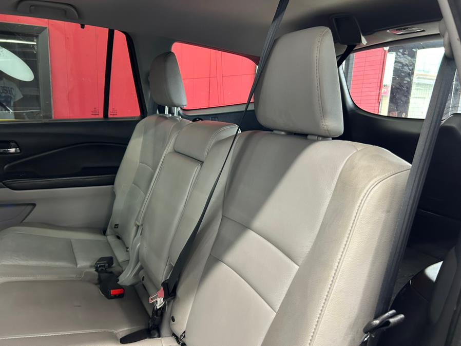 2018 Honda Pilot Touring AWD, available for sale in Garfield, New Jersey | Urban Motors Collection. Garfield, New Jersey 2018 Honda Pilot Touring AWD, available for sale in Garfield, New Jersey | Urban Motors Collection. Garfield, New Jersey