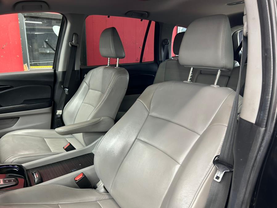 2018 Honda Pilot Touring AWD, available for sale in Garfield, New Jersey | Urban Motors Collection. Garfield, New Jersey 2018 Honda Pilot Touring AWD, available for sale in Garfield, New Jersey | Urban Motors Collection. Garfield, New Jersey