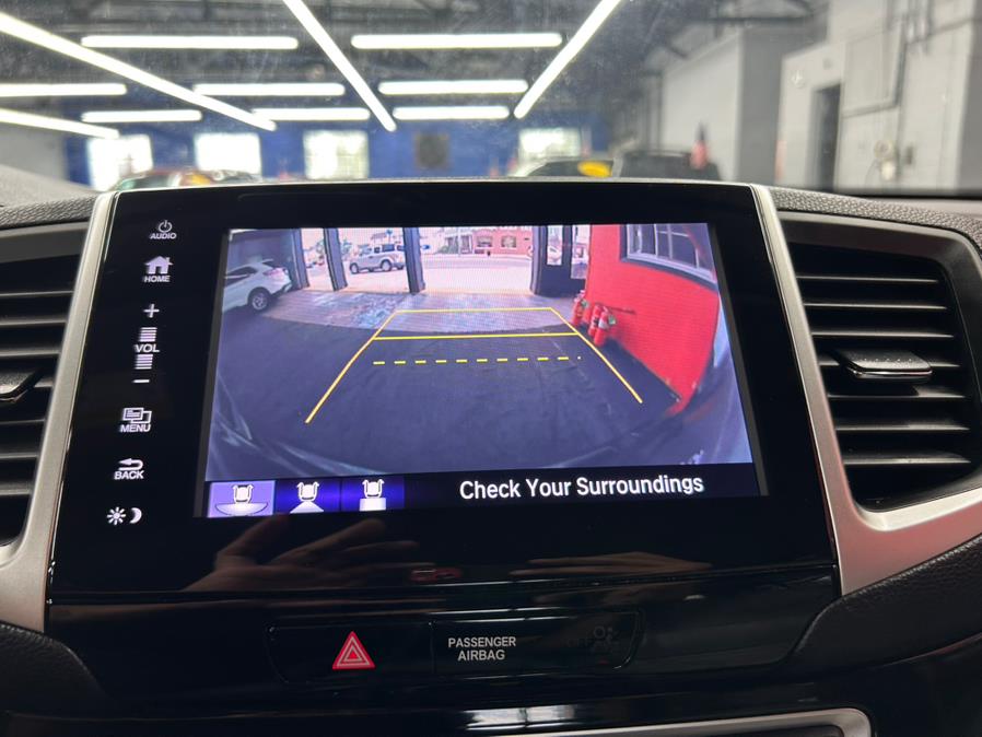 2018 Honda Pilot Touring AWD, available for sale in Garfield, New Jersey | Urban Motors Collection. Garfield, New Jersey 2018 Honda Pilot Touring AWD, available for sale in Garfield, New Jersey | Urban Motors Collection. Garfield, New Jersey