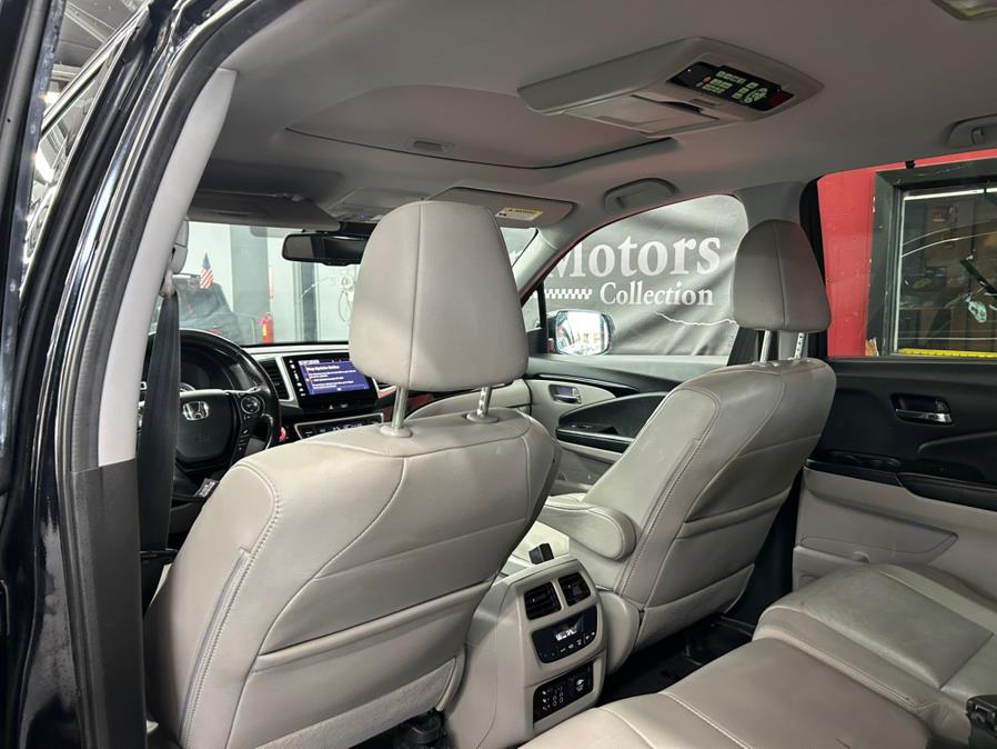 2018 Honda Pilot Touring AWD, available for sale in Garfield, New Jersey | Urban Motors Collection. Garfield, New Jersey 2018 Honda Pilot Touring AWD, available for sale in Garfield, New Jersey | Urban Motors Collection. Garfield, New Jersey
