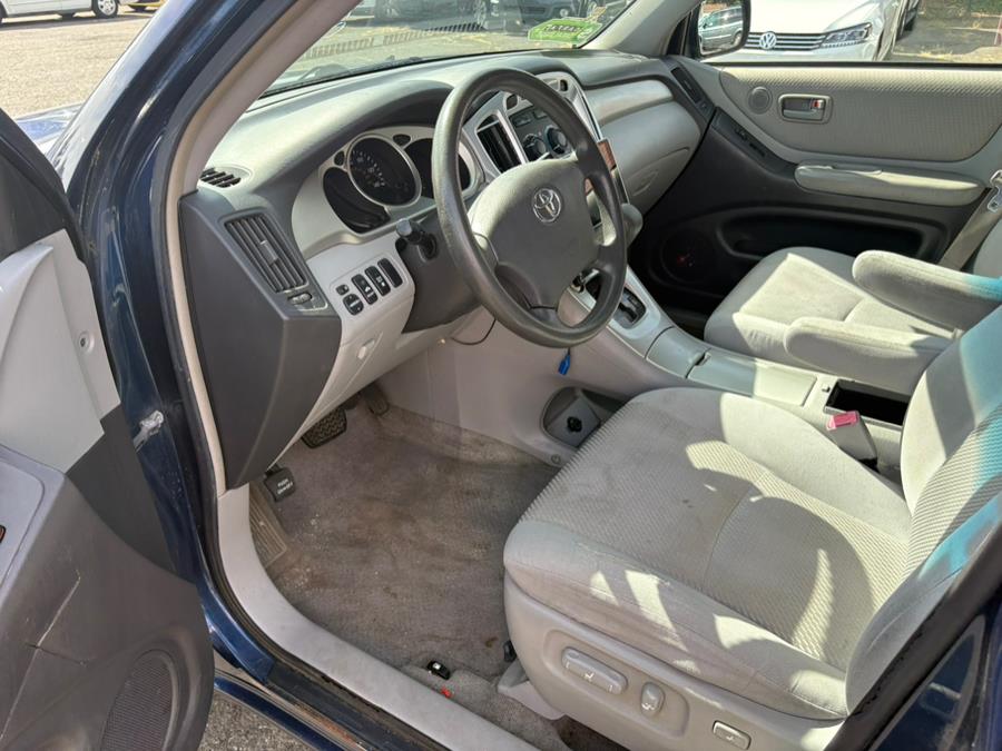 2007 Toyota Highlander 4WD 4dr V6 Sport w/3rd Row (Natl), available for sale in East Windsor, Connecticut | CT Car Co LLC. East Windsor, Connecticut 2007 Toyota Highlander 4WD 4dr V6 Sport w/3rd Row (Natl), available for sale in East Windsor, Connecticut | CT Car Co LLC. East Windsor, Connecticut
