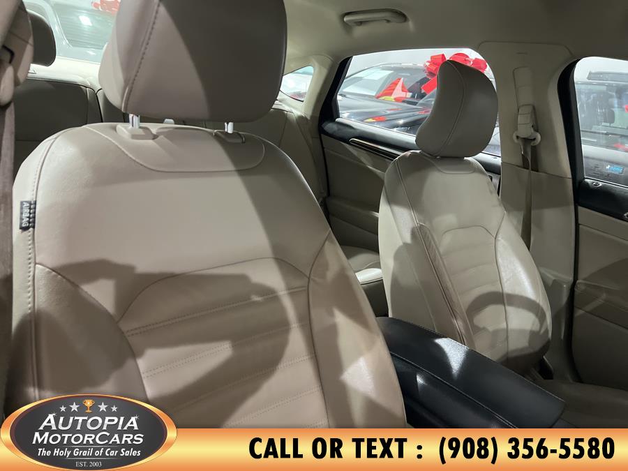 2017 Ford Fusion SE photo 12