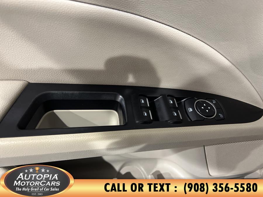 2017 Ford Fusion SE photo 19