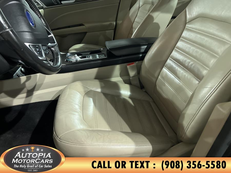 2017 Ford Fusion SE photo 9