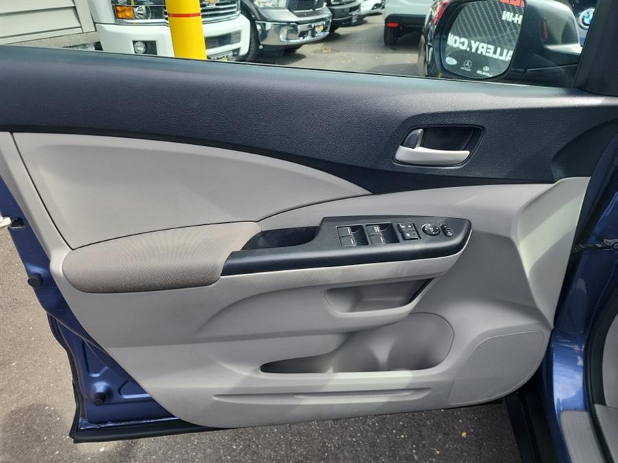 2013 Honda CR-V LX photo 25