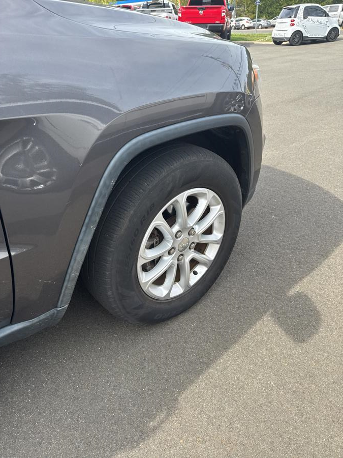 2014 Jeep Grand Cherokee 4WD 4dr Laredo, available for sale in Branford, Connecticut | Al Mac Motors 2. Branford, Connecticut 2014 Jeep Grand Cherokee 4WD 4dr Laredo, available for sale in Branford, Connecticut | Al Mac Motors 2. Branford, Connecticut